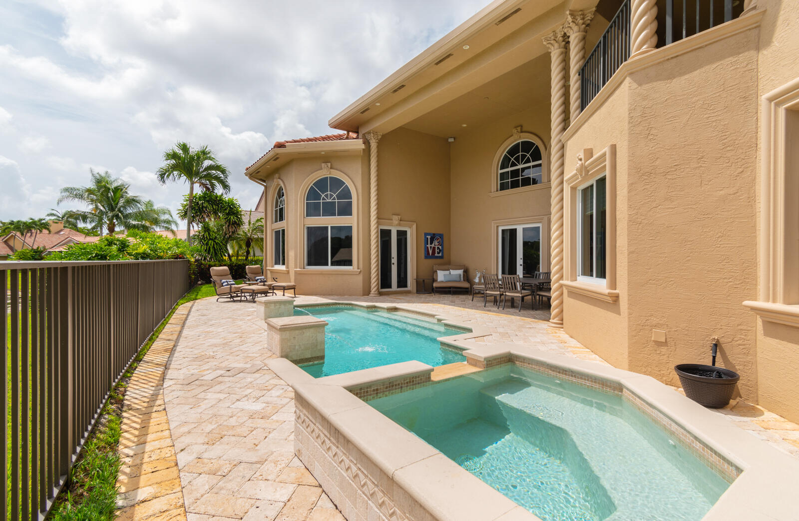 WOODFIELD HUNT CLUB - Residential