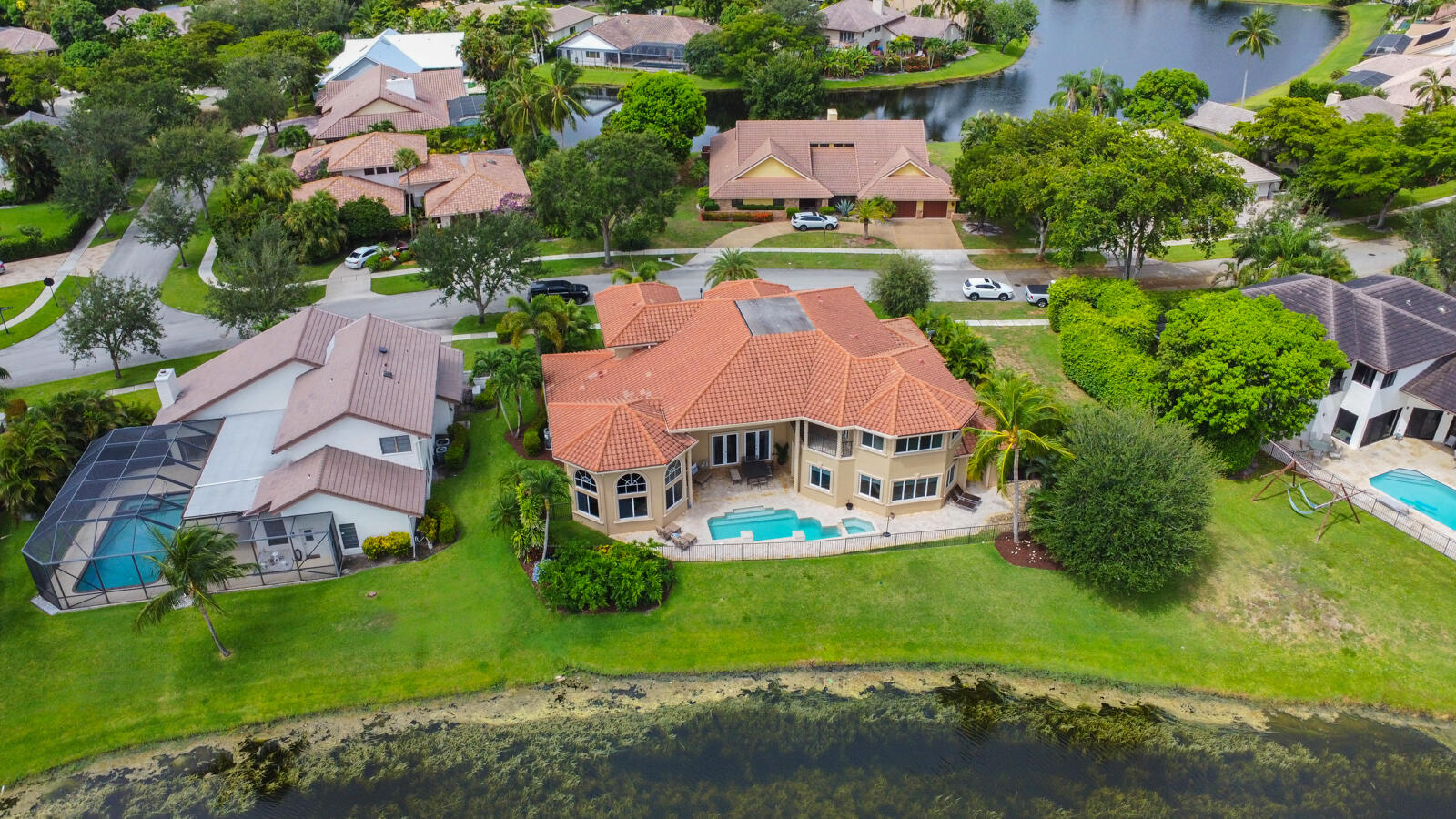 WOODFIELD HUNT CLUB - Residential