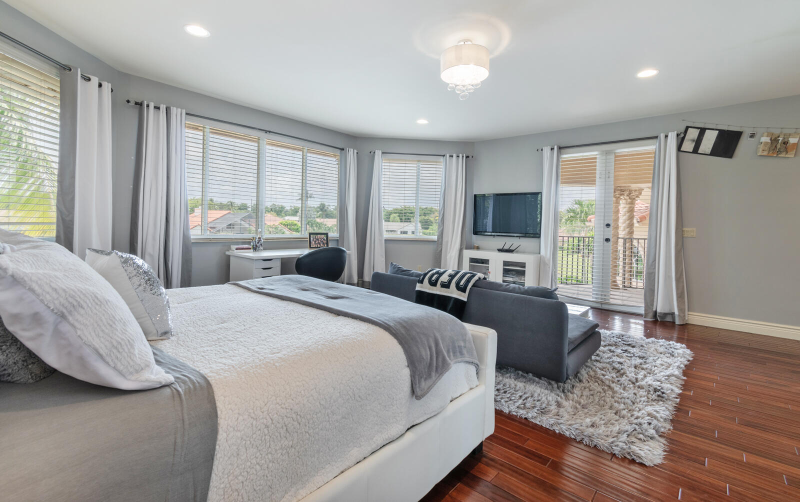 WOODFIELD HUNT CLUB - Residential