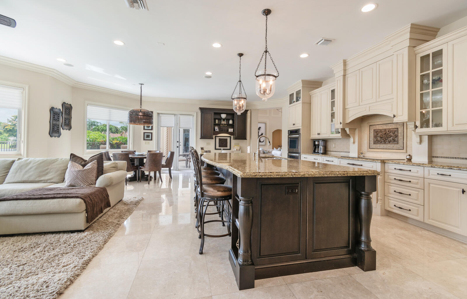 WOODFIELD HUNT CLUB - Residential