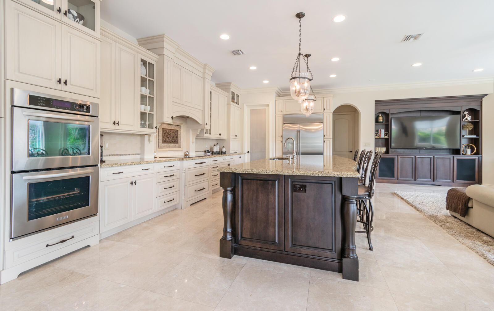 WOODFIELD HUNT CLUB - Residential