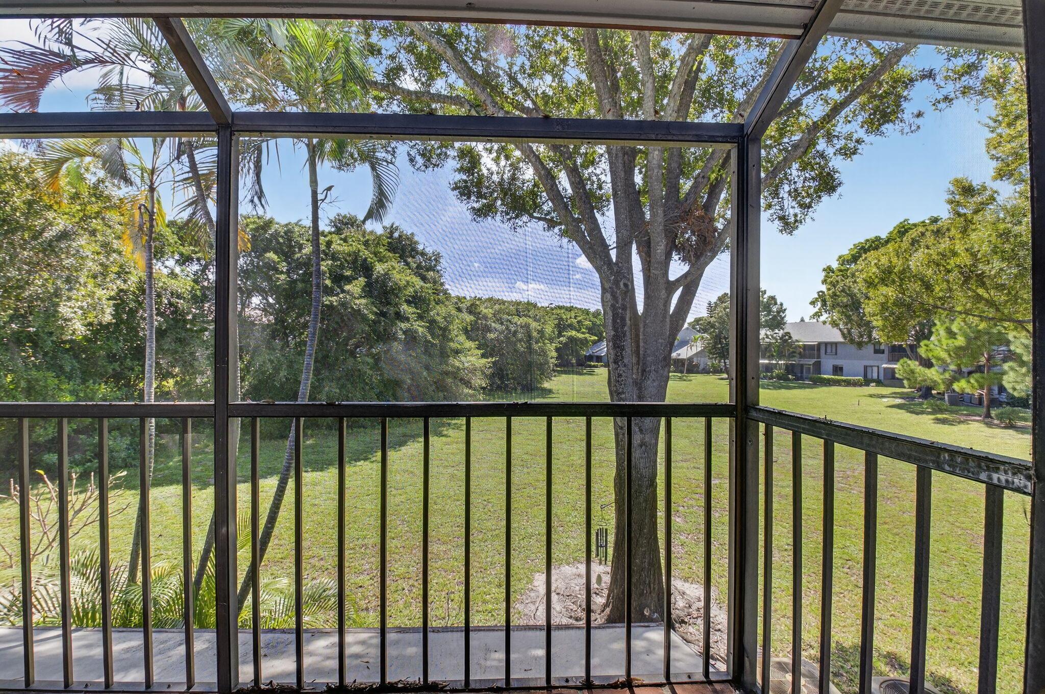 ENVIRONMENT I CONDO - Residential Lease