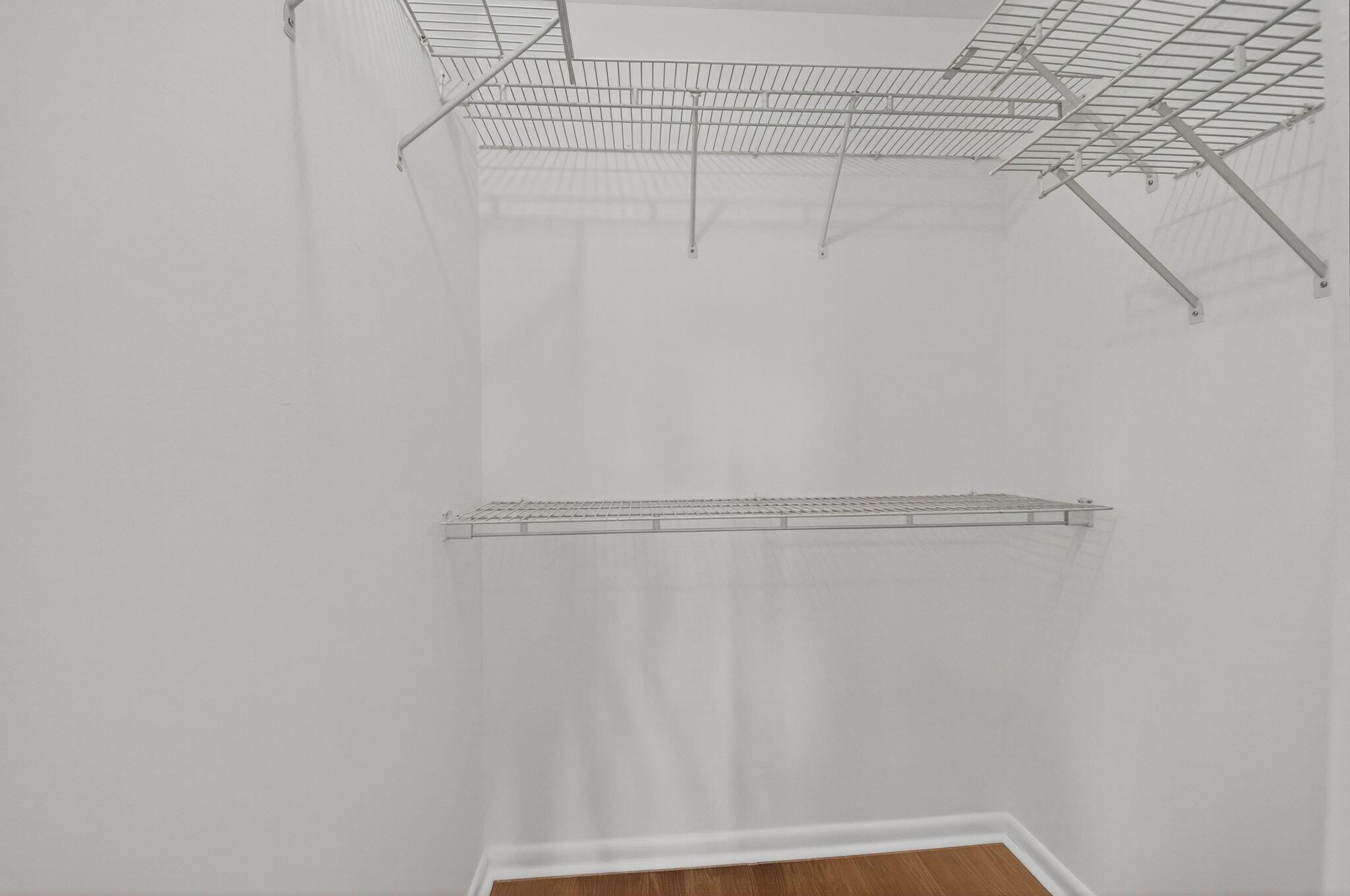 ENVIRONMENT I CONDO - Residential Lease