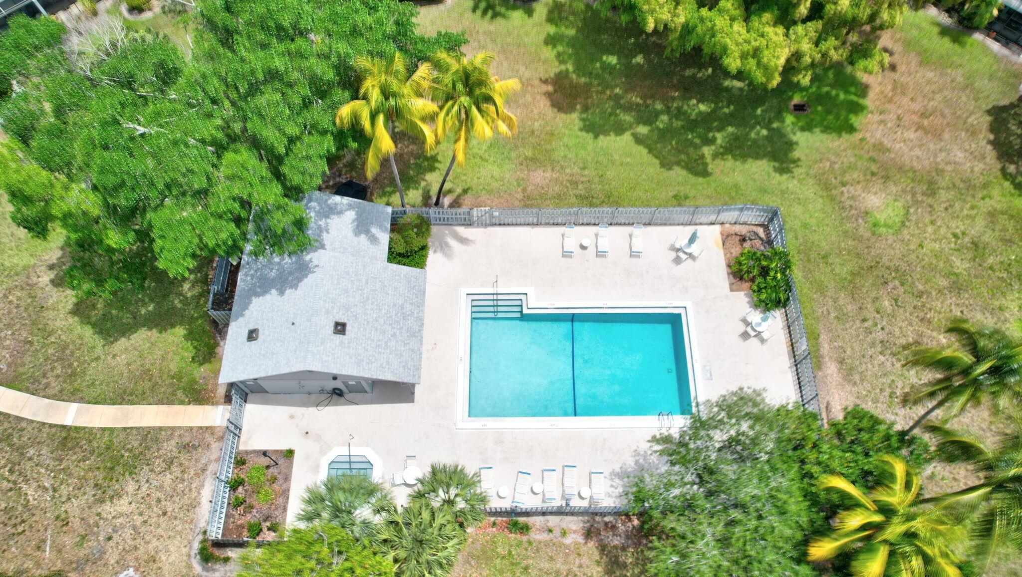 ENVIRONMENT I CONDO - Residential Lease