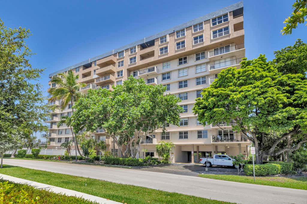 Photo of 1625 SE 10th Avenue #405, Fort Lauderdale, FL 33316 (MLS # B26041794)
