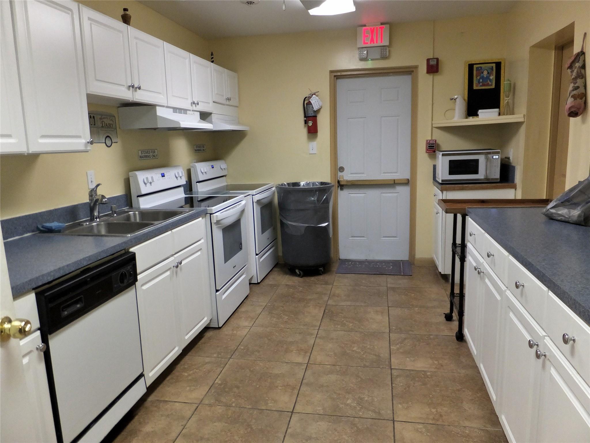 Oriole Golf & Tennis Club - Residential Lease