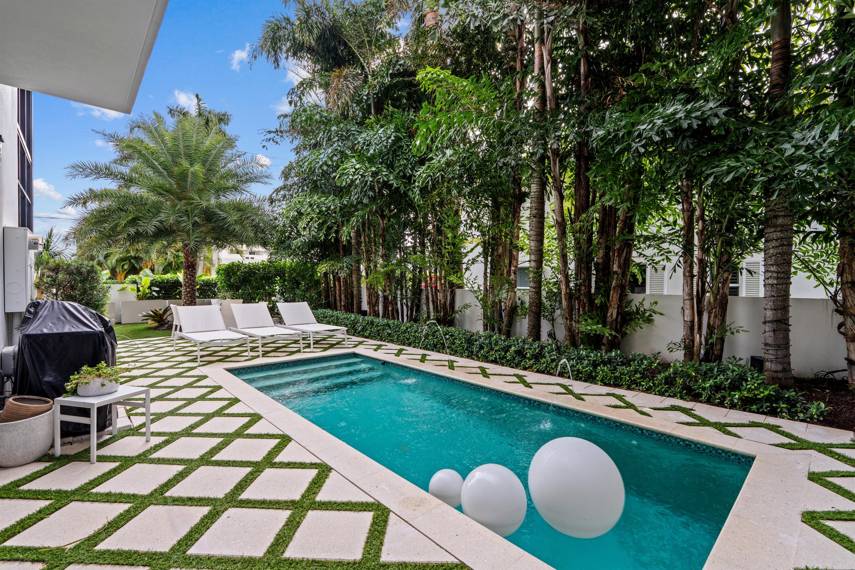 150 OCEANSIDE - Residential