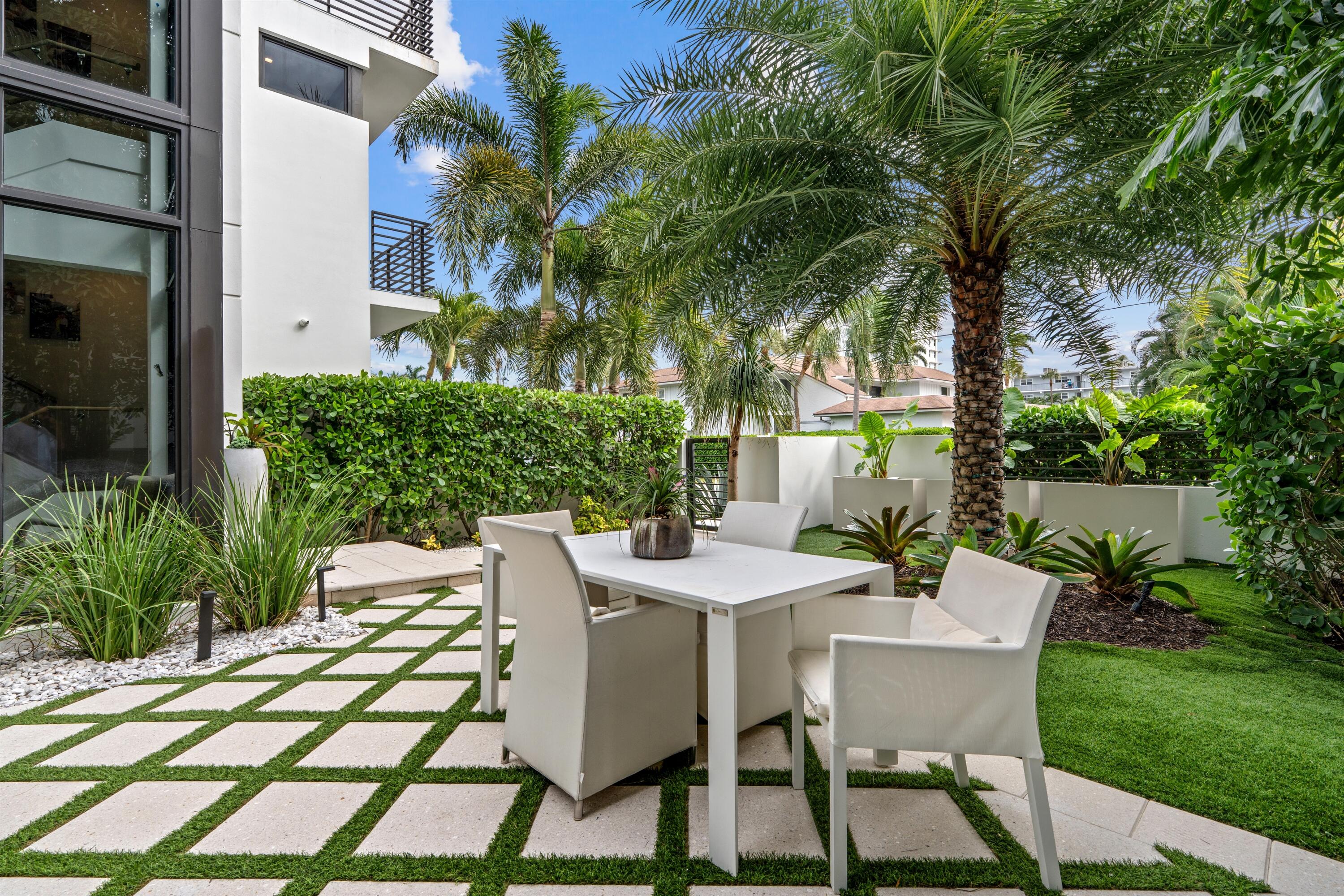 150 OCEANSIDE - Residential