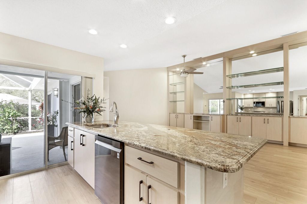 Photo of 9201 Chapman Oak Court, Palm Beach Gardens, FL 33410 (MLS # R10946212)