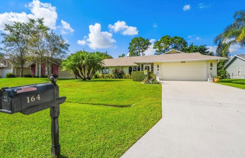 Photo of 164 SW Airview Avenue, Port Saint Lucie, FL 34984 (MLS # R10975599)
