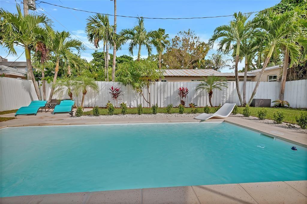 LAS OLAS PARK CORR PLAT - Residential Lease