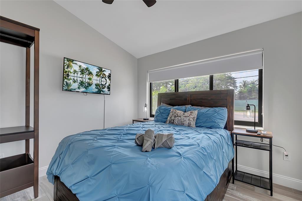 LAS OLAS PARK CORR PLAT - Residential Lease
