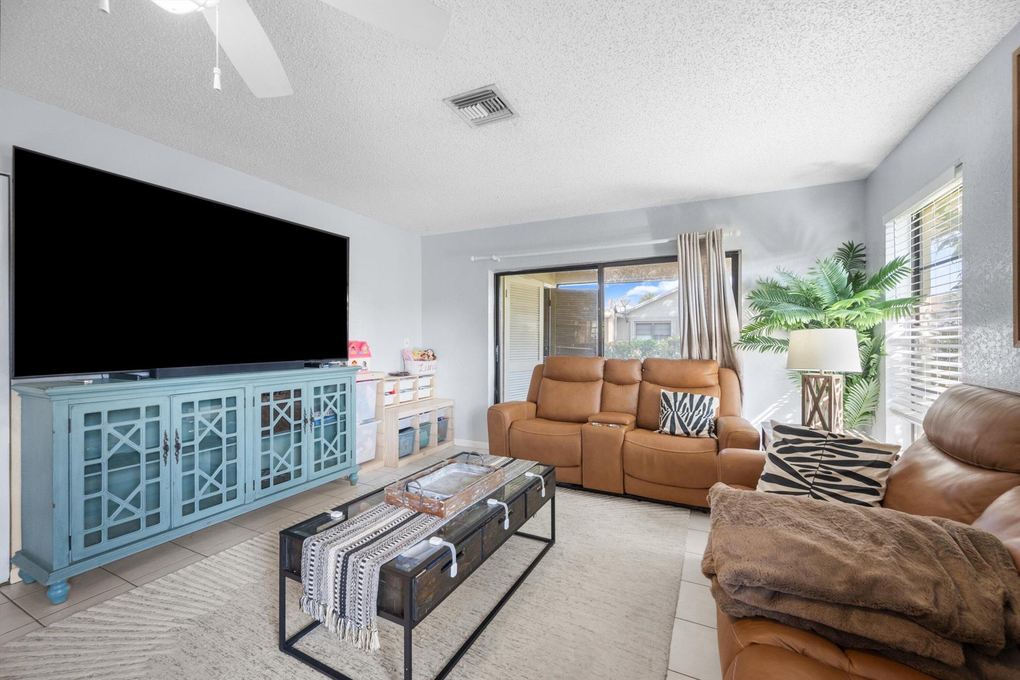 SEAWAY VILLAS - Residential