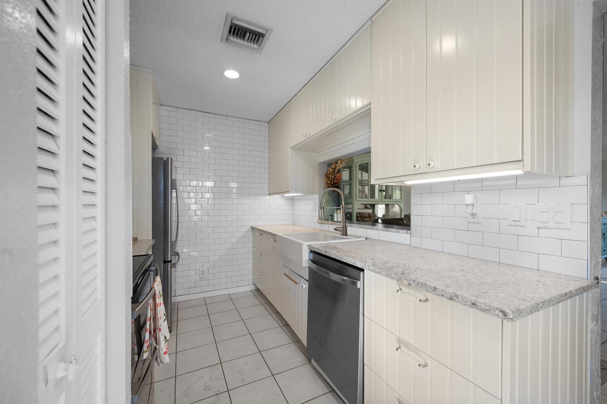 SEAWAY VILLAS - Residential