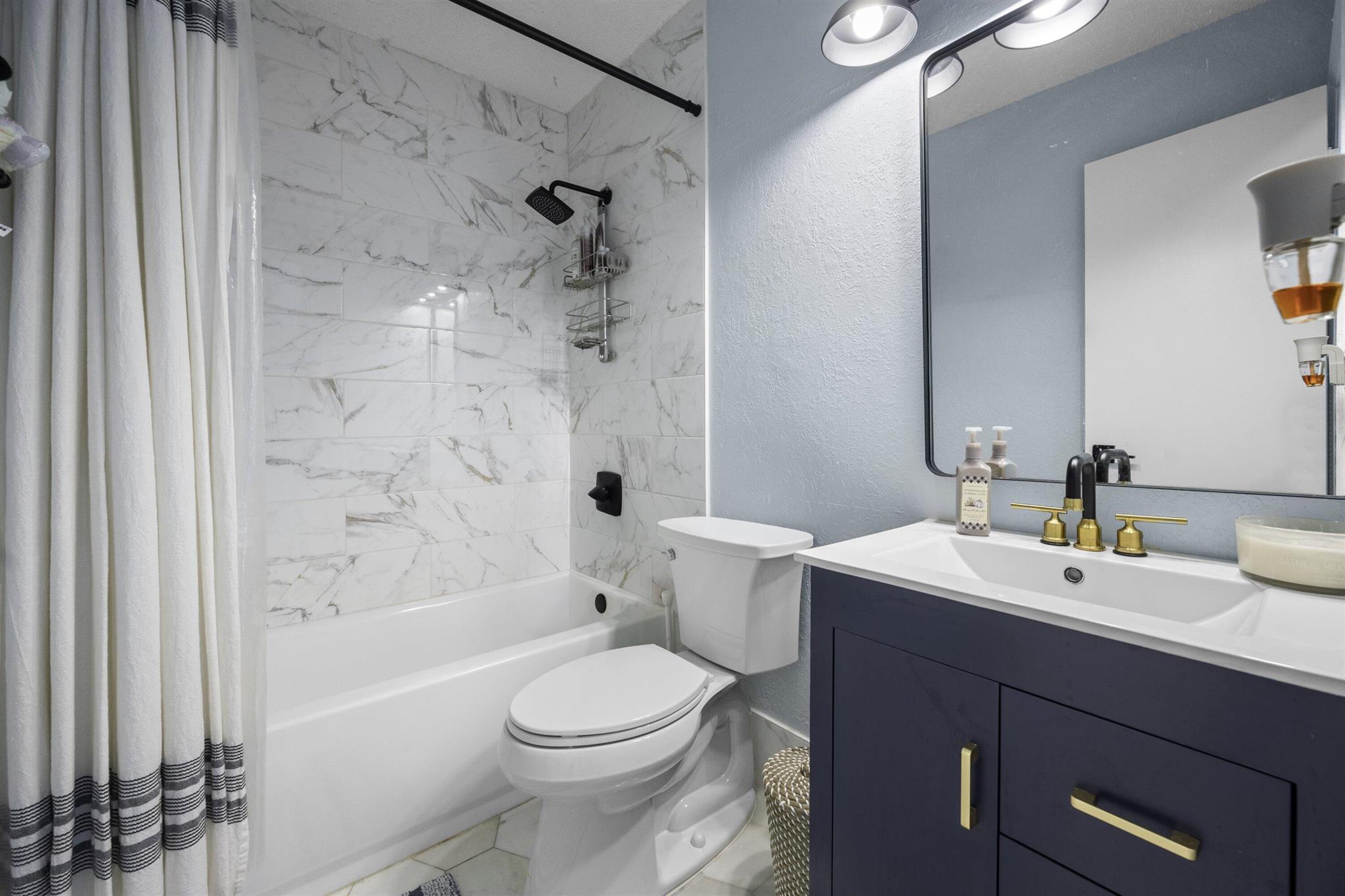 SEAWAY VILLAS - Residential