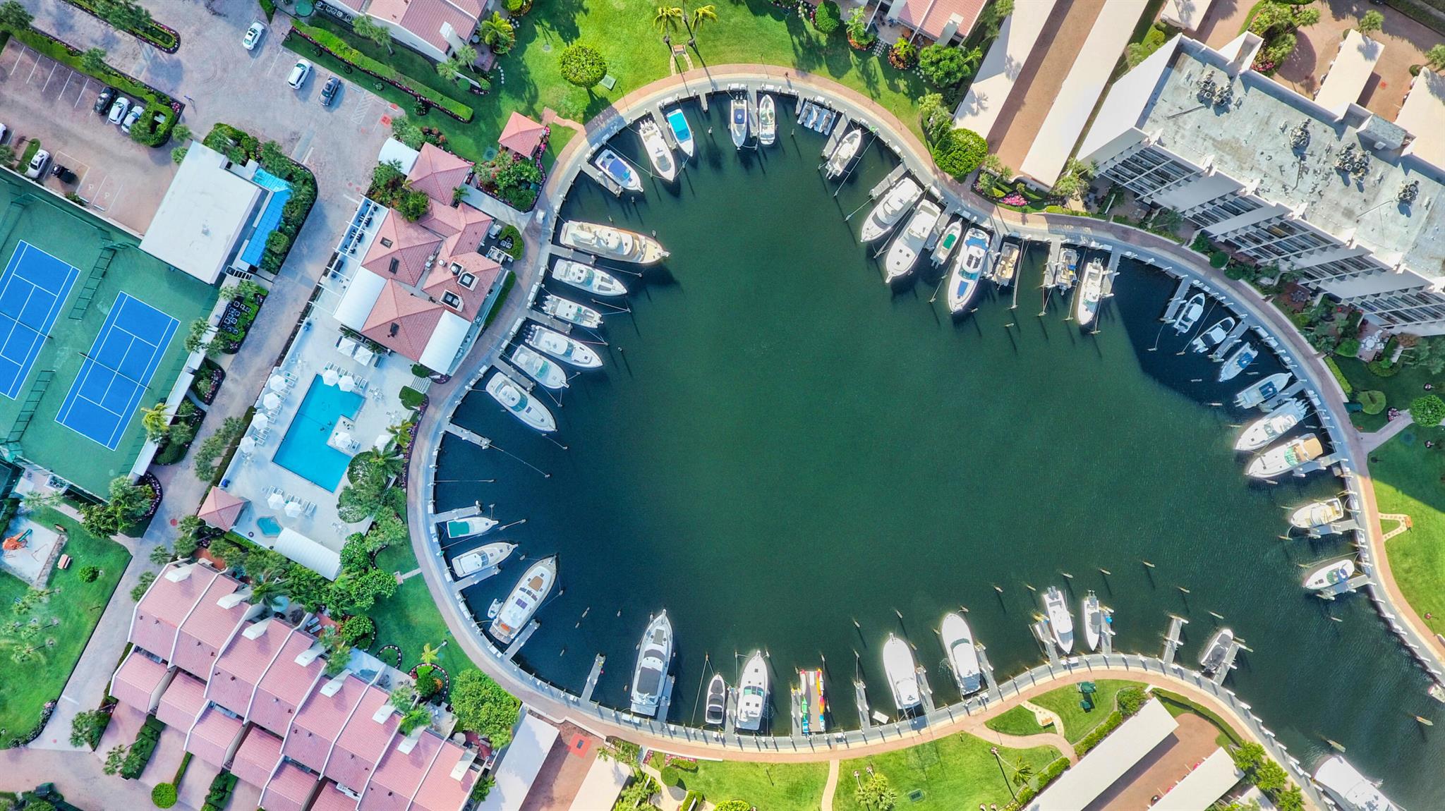 YACHT & RACQUET CLUB OF B - Residential