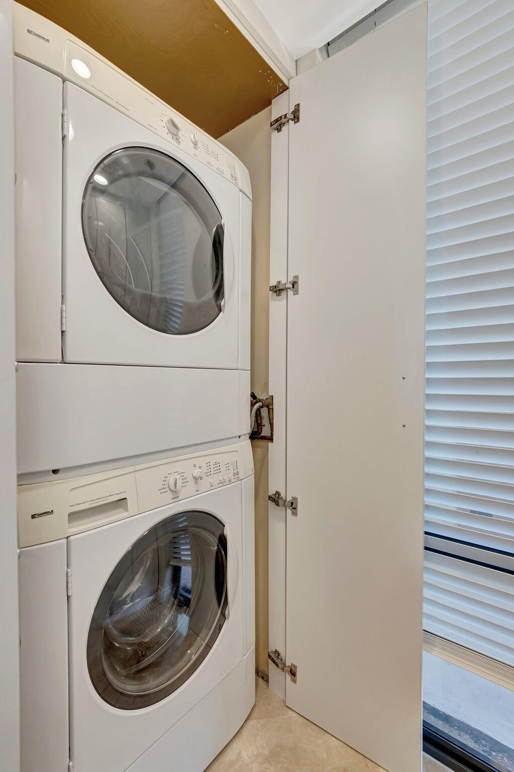 YACHT & RACQUET CLUB OF B - Residential