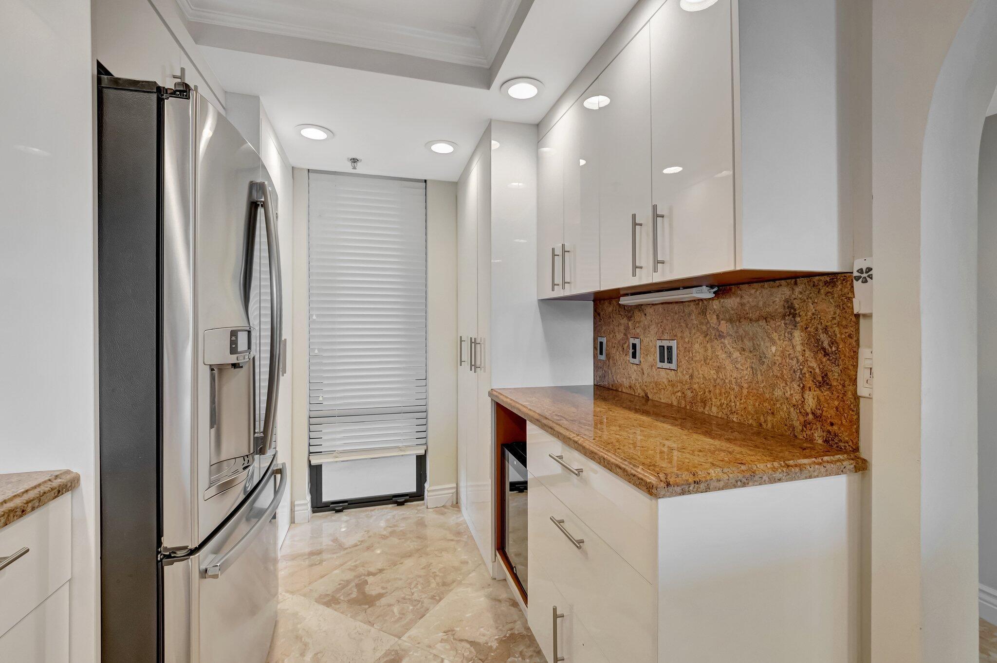 YACHT & RACQUET CLUB OF B - Residential