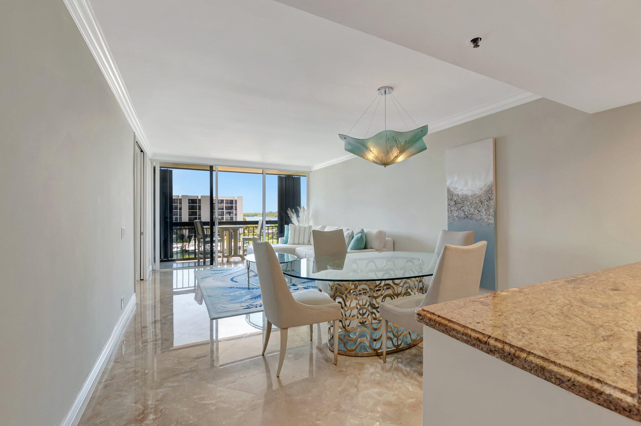 YACHT & RACQUET CLUB OF B - Residential