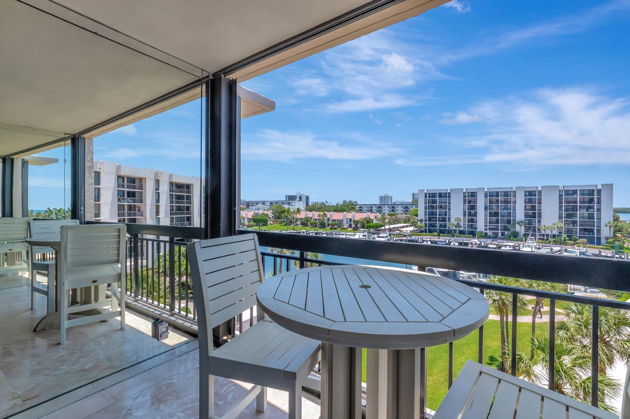 YACHT & RACQUET CLUB OF B - Residential