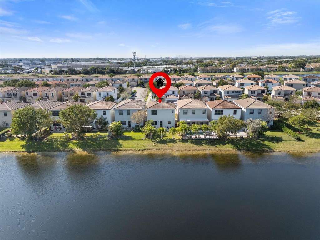 CHAMPION LAKES - Residential