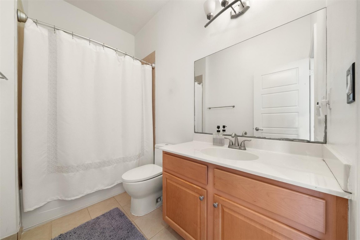 CHAMPION LAKES - Residential