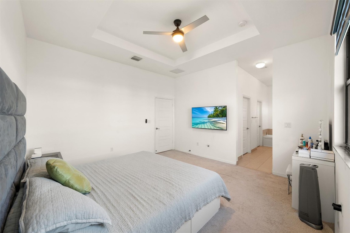 CHAMPION LAKES - Residential