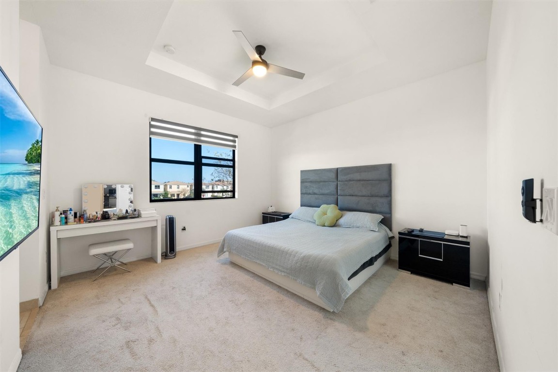 CHAMPION LAKES - Residential