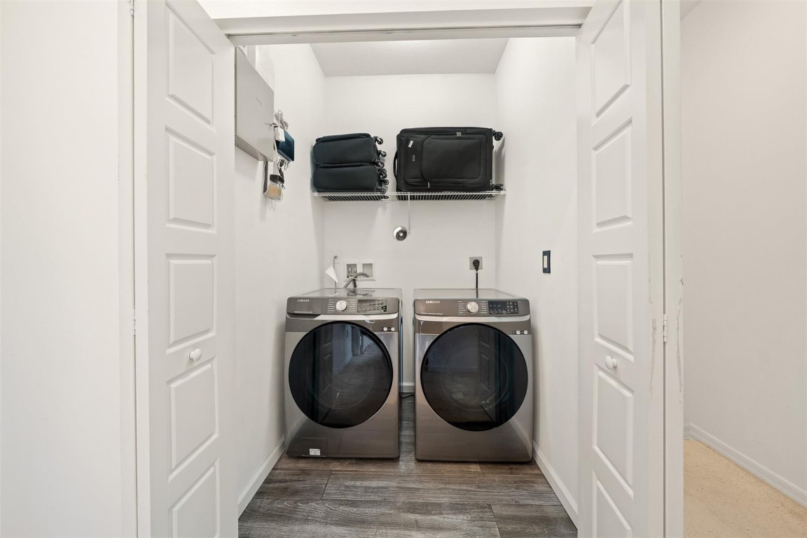 CHAMPION LAKES - Residential