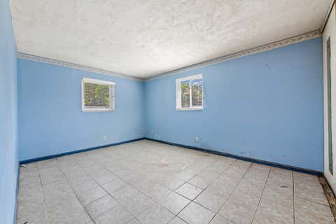 Tiny photo for 160 NE 60th Street, Oakland Park, FL 33334 (MLS # B26017413)