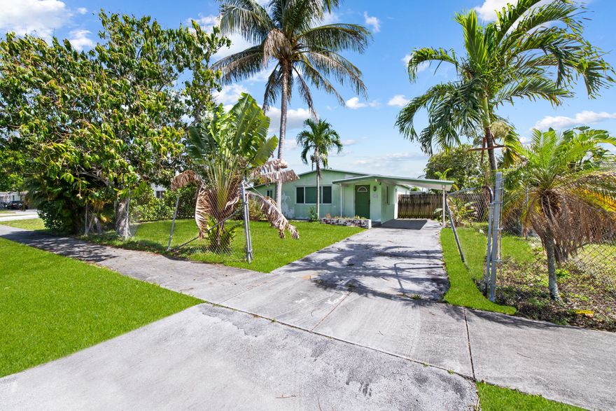 Best value in Patterson Park! 2 bedroom 1 bathroom single family home less than $350K! NO HOA! Great opportunity for investors looking for a flip. Conveniently located near shopping, dining, major highways, and just minutes from the beach. CASH ONLY. Easy to show!