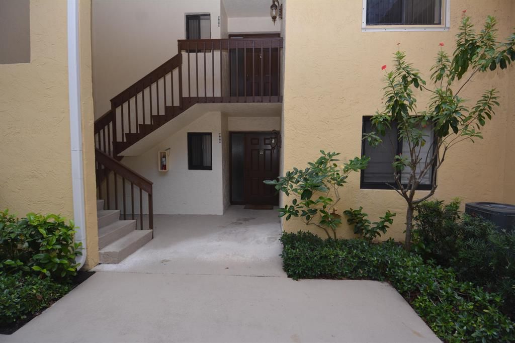 Photo of 30 Pelican Pointe Drive #1020, Delray Beach, FL 33483 (MLS # R10722092)