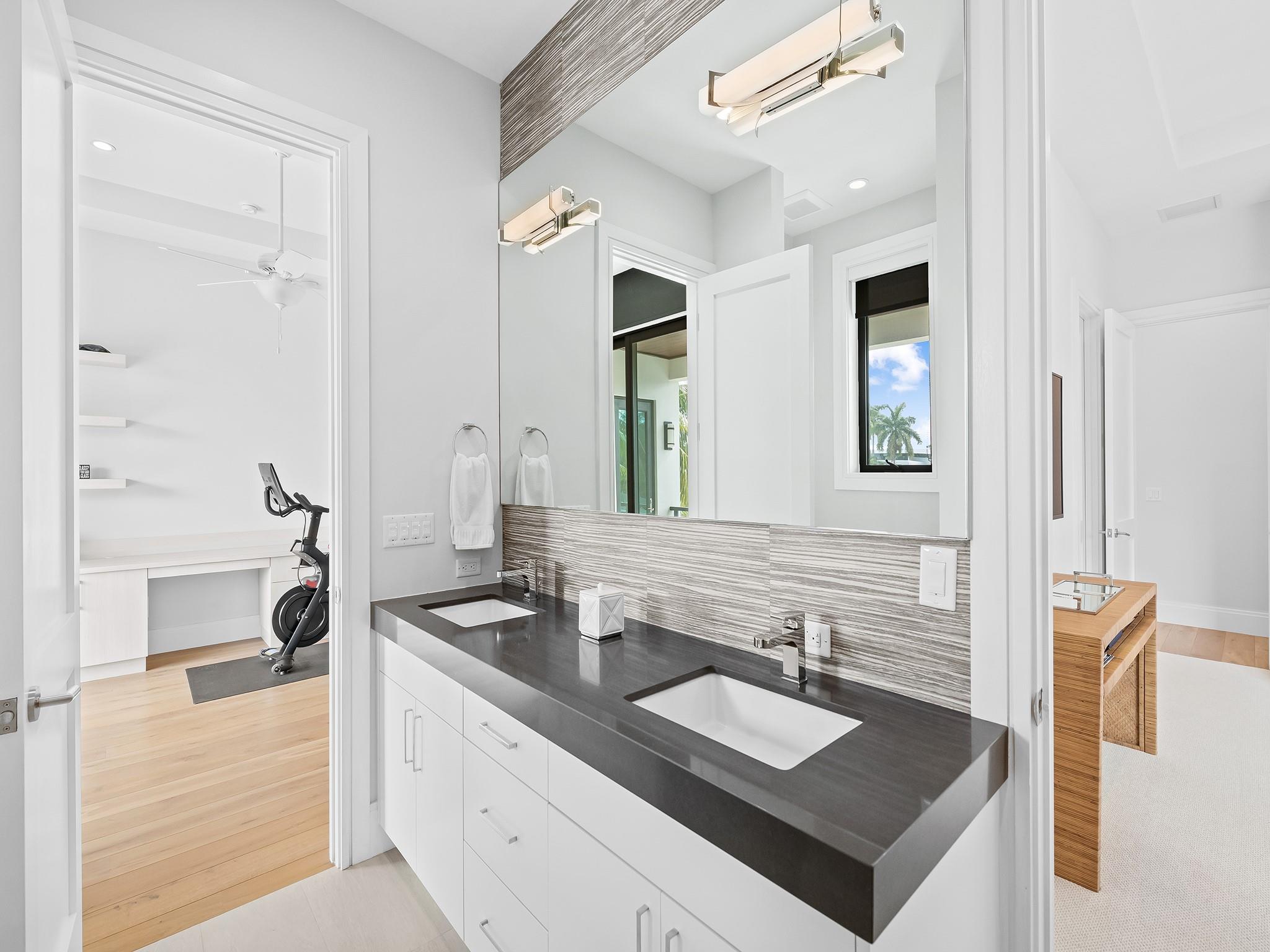 Barcelona Isle 27-10 B - Residential