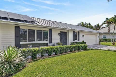 Photo of 46 DOGWOOD Ridge, Tequesta, FL 33469 (MLS # B26055122)