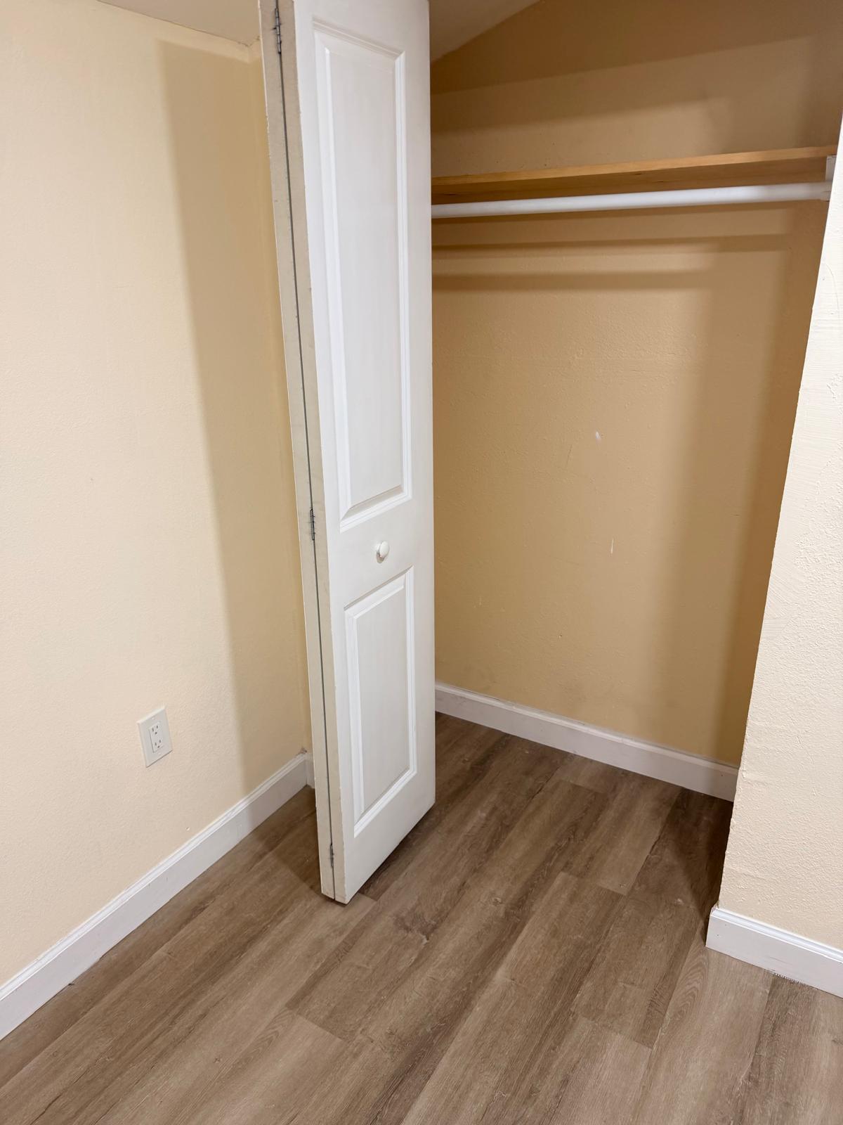 GOLFVIEW HEIGHTS 2 - Residential Lease