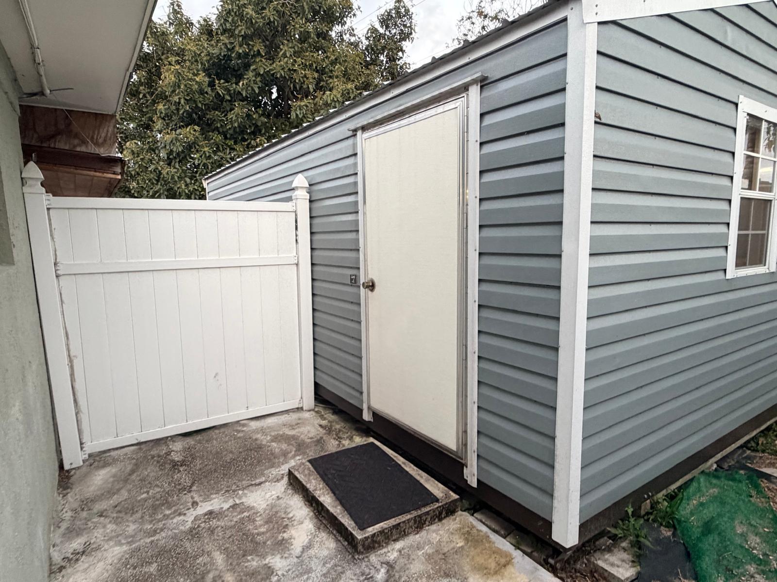GOLFVIEW HEIGHTS 2 - Residential Lease