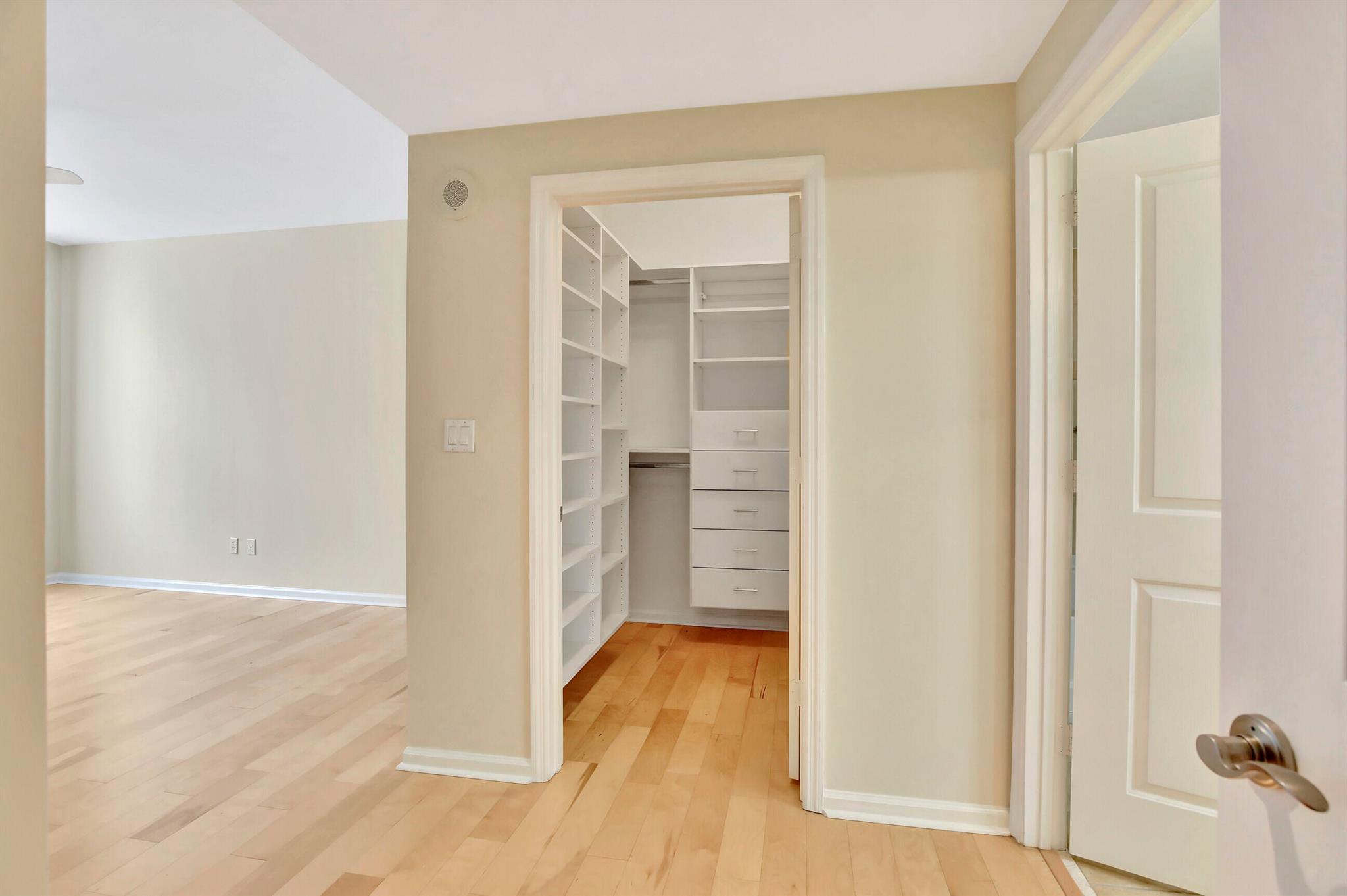 NURIVER LANDING CONDO - Residential