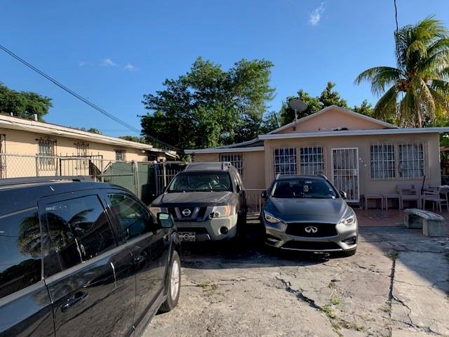 1850 NW 35th St