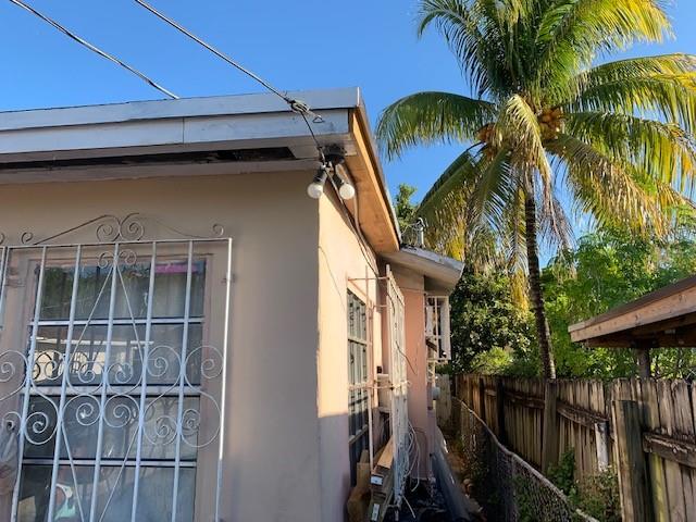 1850 NW 35th St