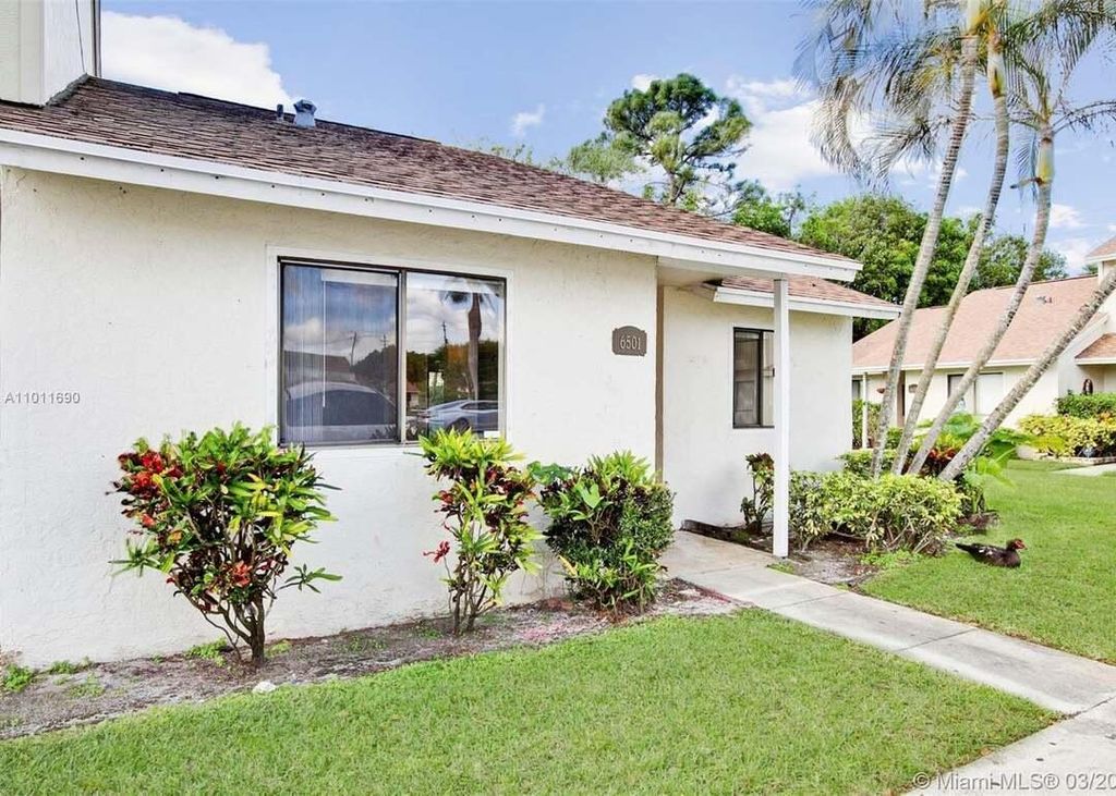 Photo of 6508 Dockside Circle, Greenacres, FL 33463 (MLS # B26003373)