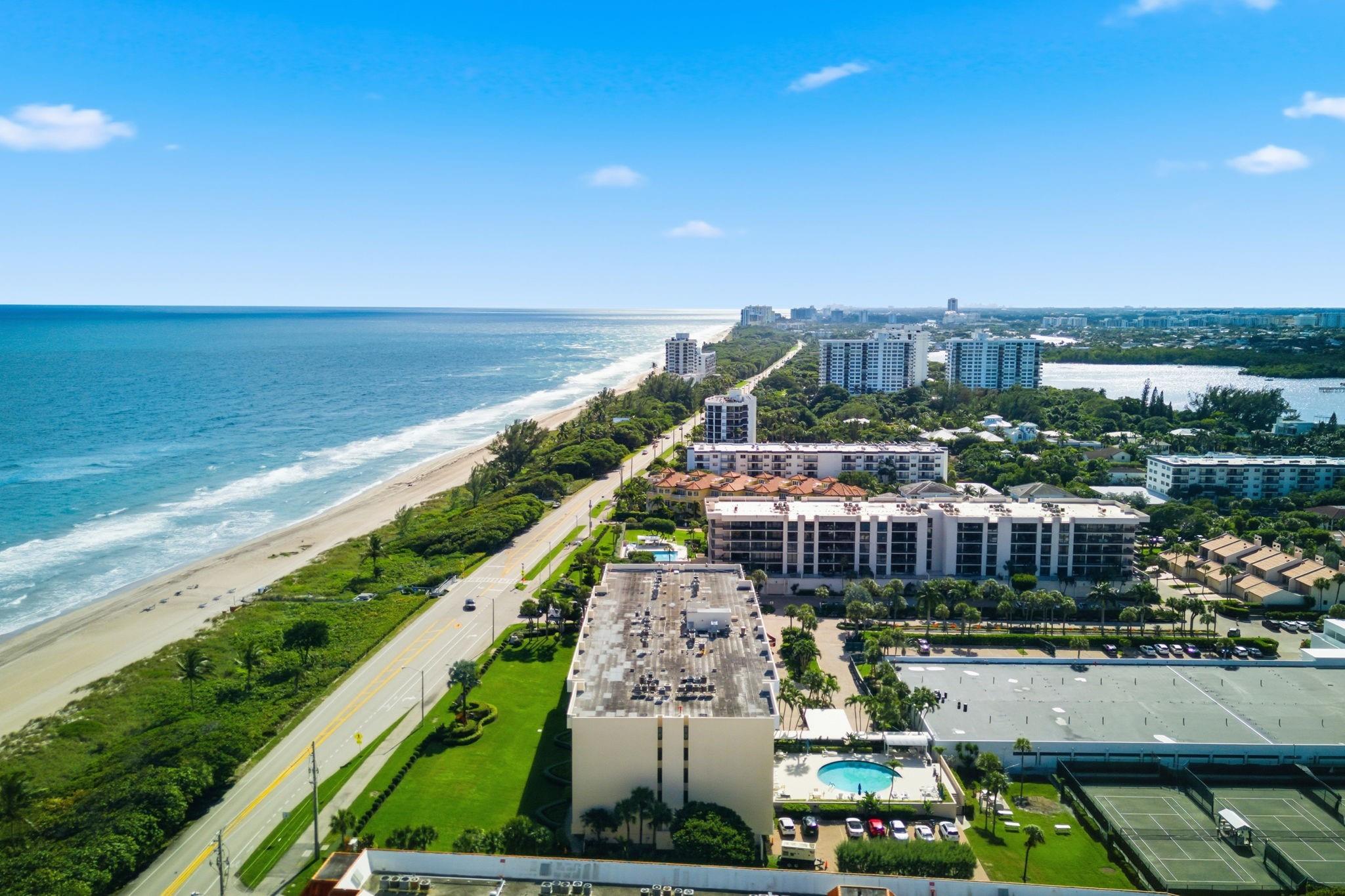 Yacht & Racquet Club - Residential