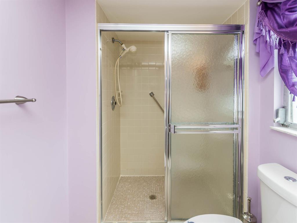 HUNTINGTON LAKES SEC ONE CONDOS - Residential