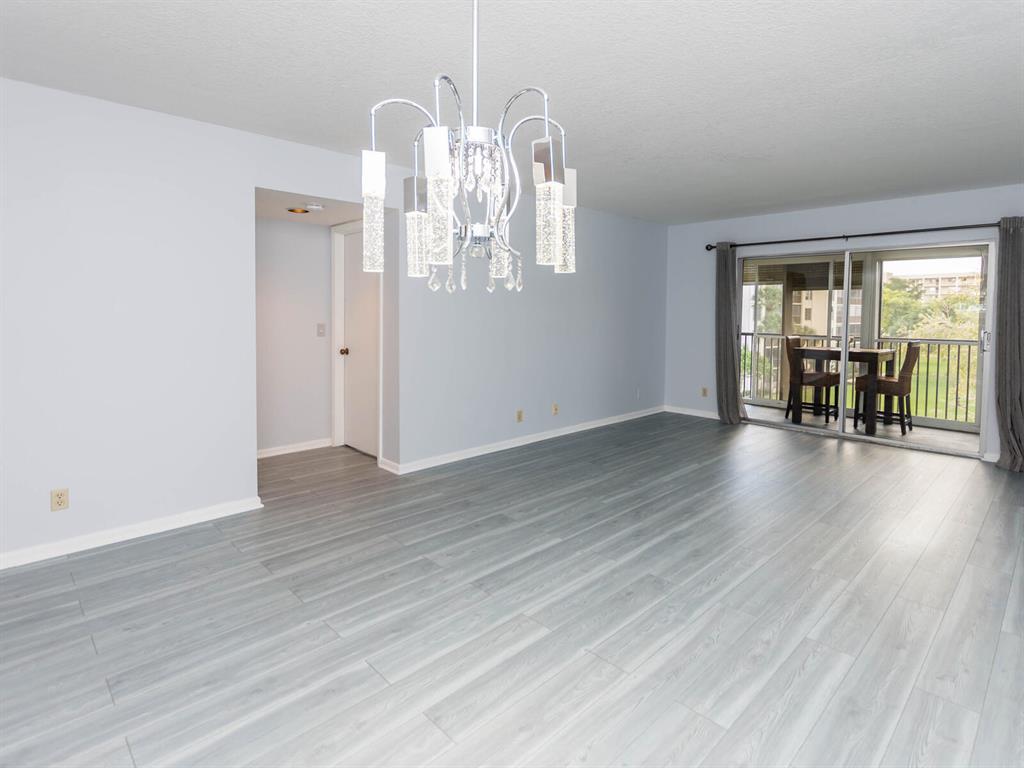 HUNTINGTON LAKES SEC ONE CONDOS - Residential