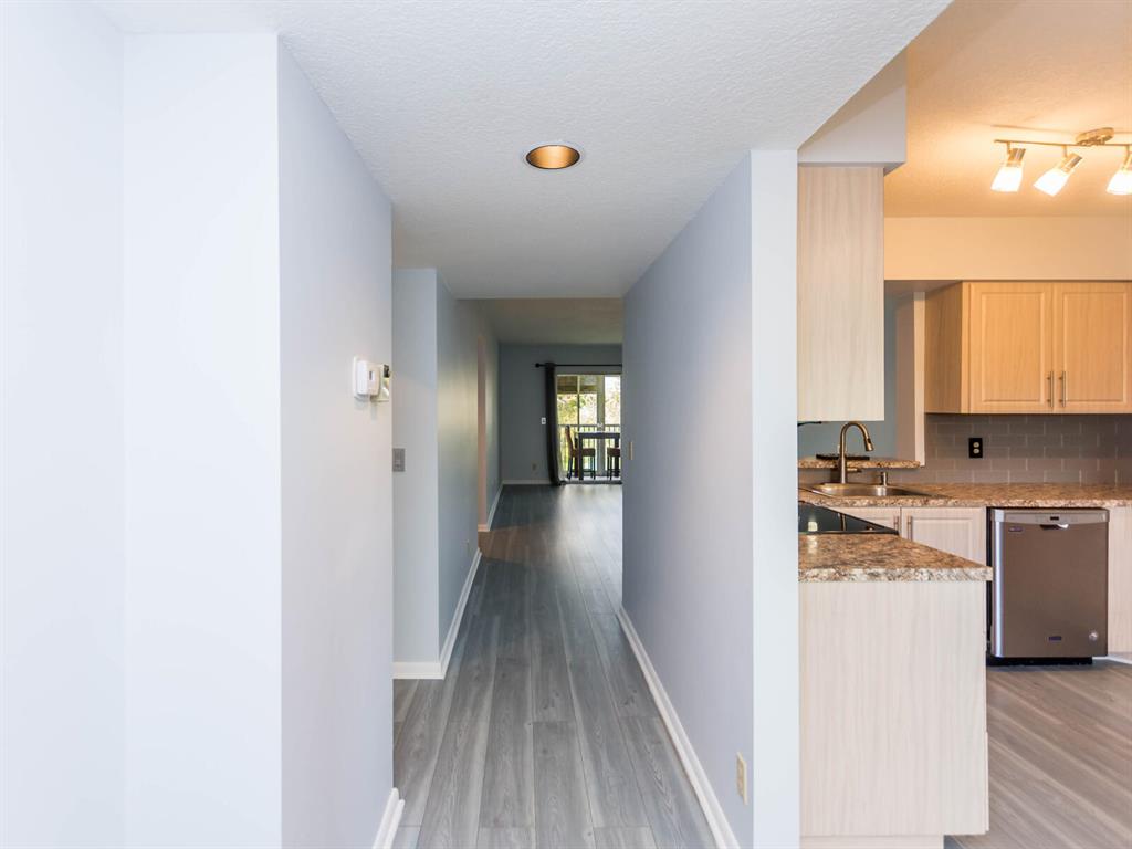 HUNTINGTON LAKES SEC ONE CONDOS - Residential