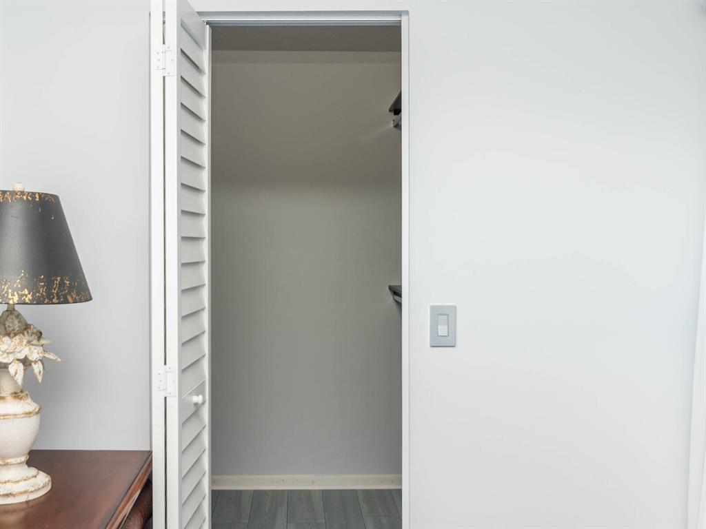 HUNTINGTON LAKES SEC ONE CONDOS - Residential