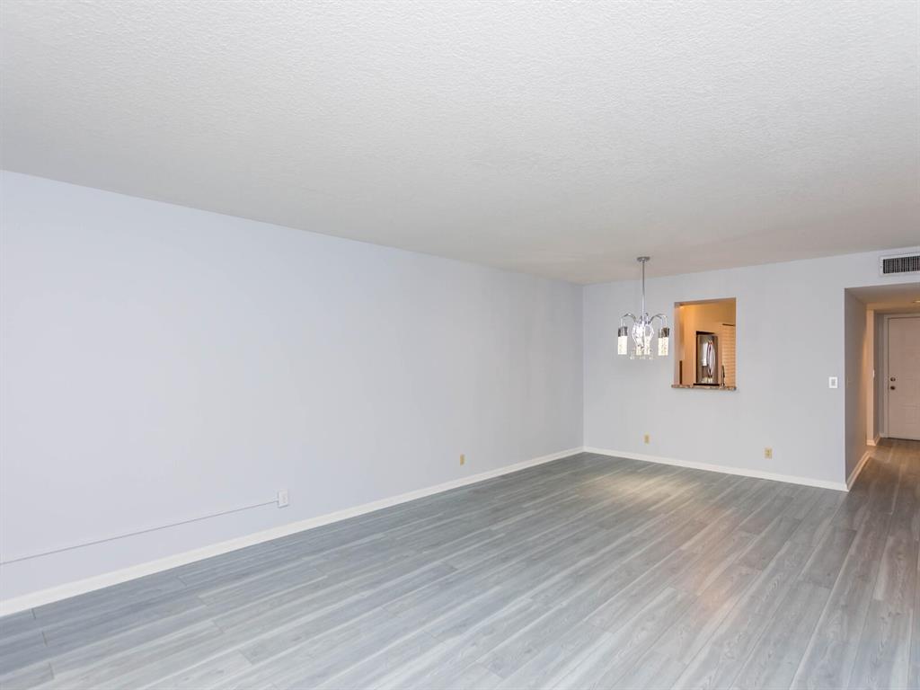 HUNTINGTON LAKES SEC ONE CONDOS - Residential