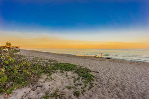 A home in Briny Breezes