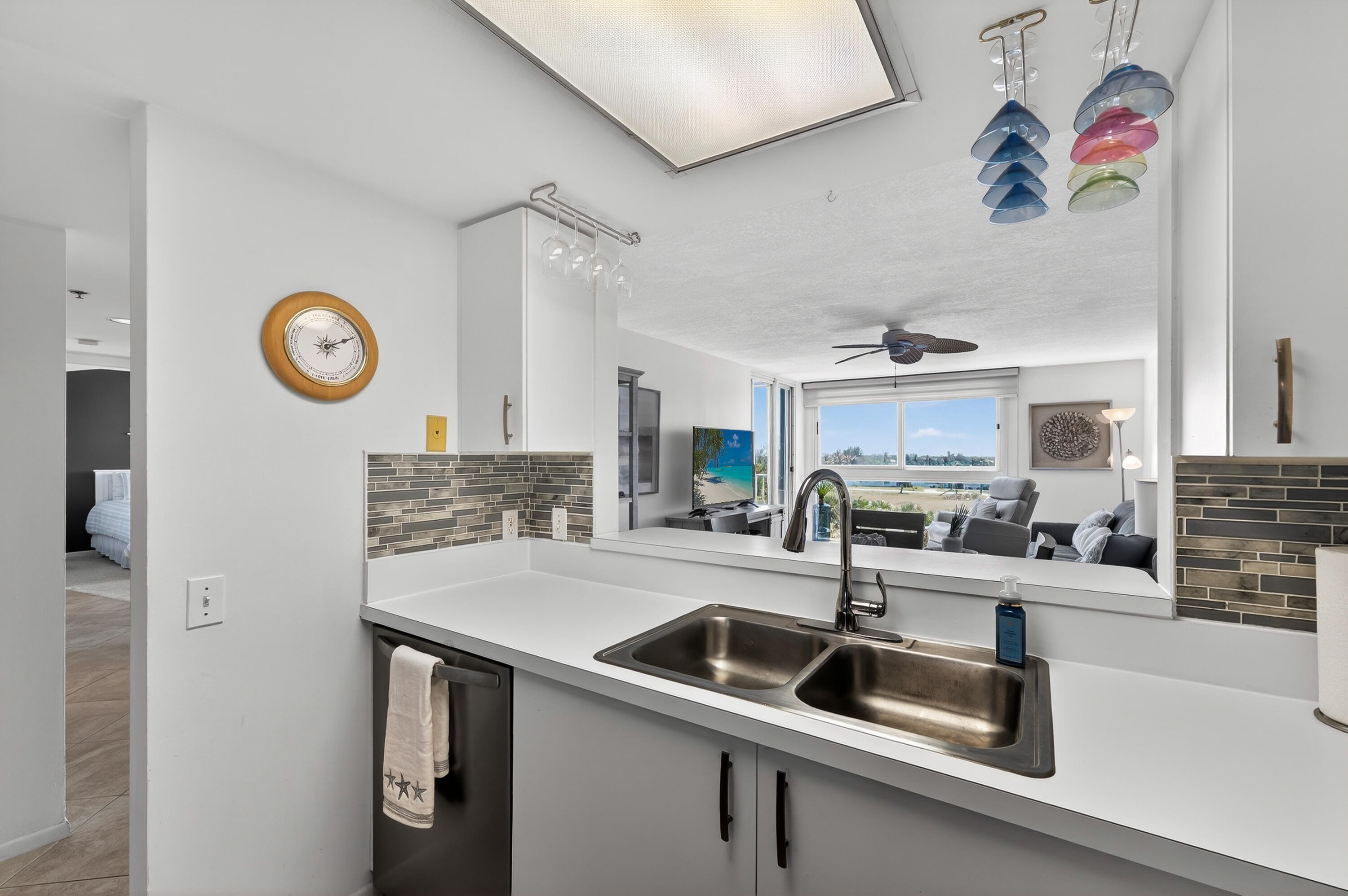 AQUANIQUE OCEAN CLUB, A CONDOMINIUM - Residential