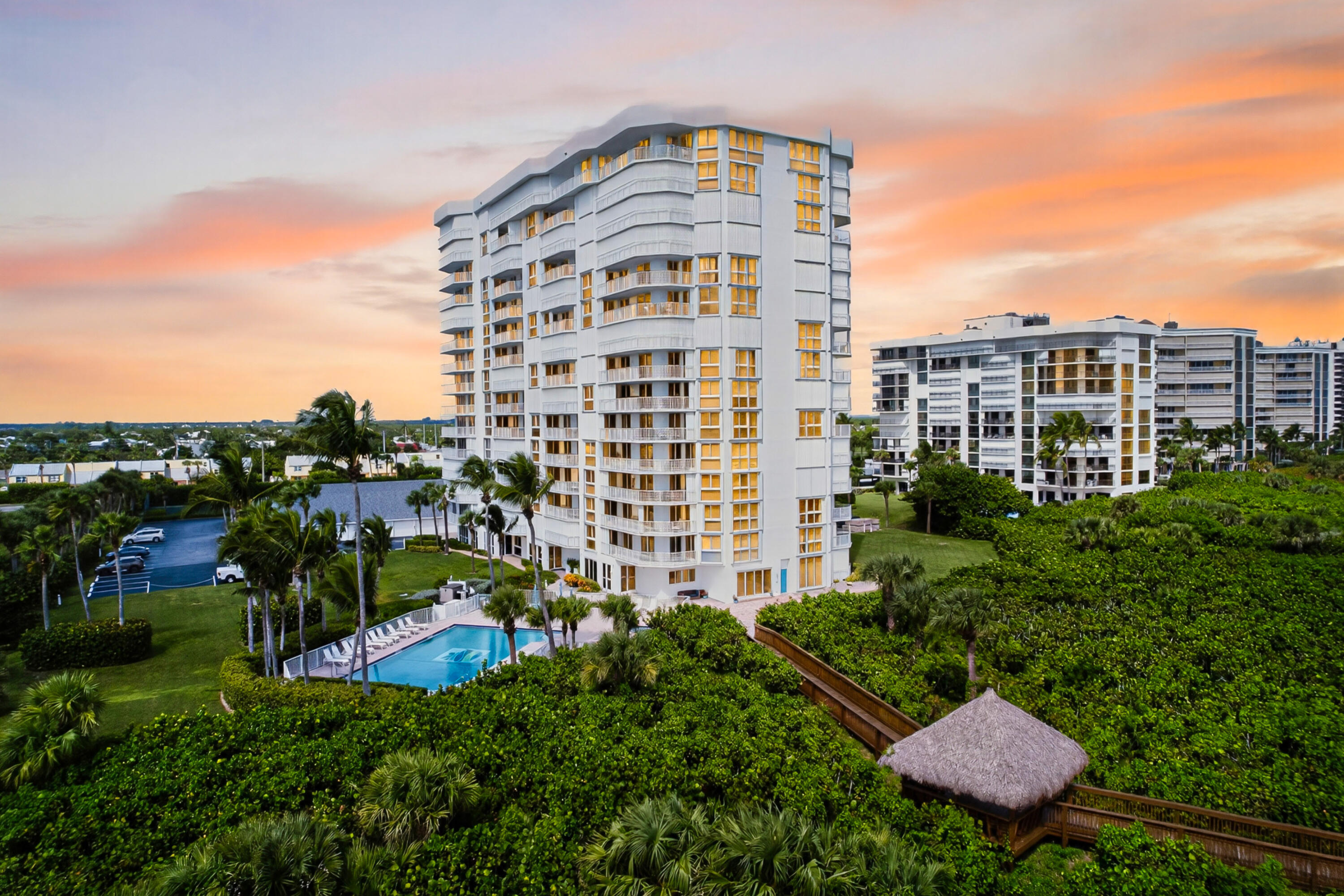 AQUANIQUE OCEAN CLUB, A CONDOMINIUM - Residential