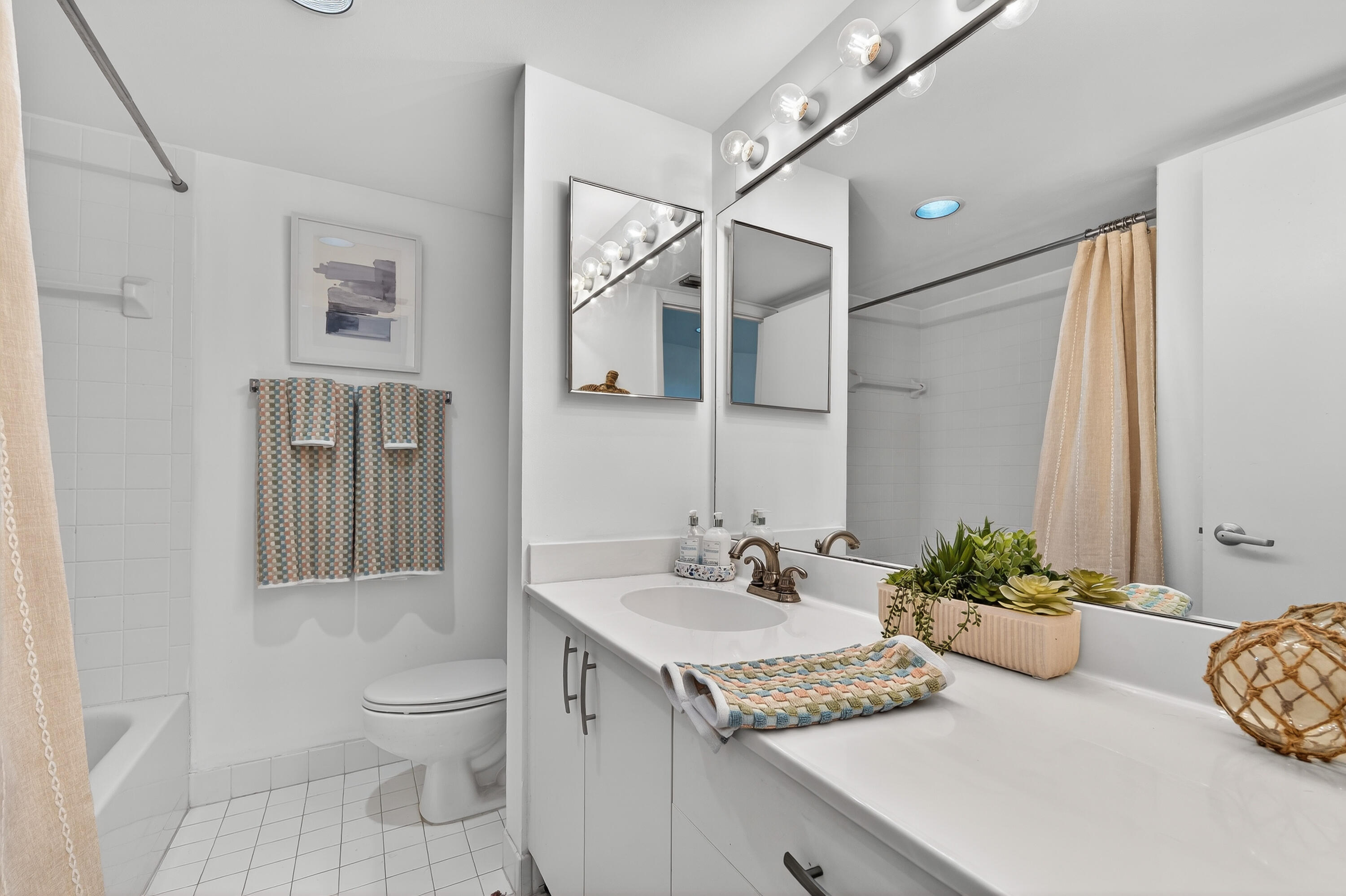 AQUANIQUE OCEAN CLUB, A CONDOMINIUM - Residential